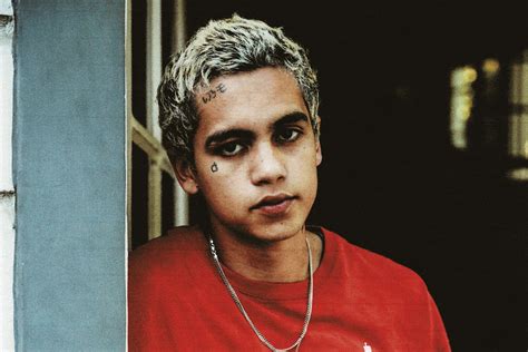Dominic Fike went from obscurity to major-label success quickly with his unusual blend of alternative hip-hop and cabana pop. Born in 1995 in South Florida, he grew up with a single mother who was.. ... LLC., under exclusive license to Columbia Records, a Division of Sony Music Entertainment 16-10-2018 Don't Forget About Me, Demos. 01. 3 Nights ...